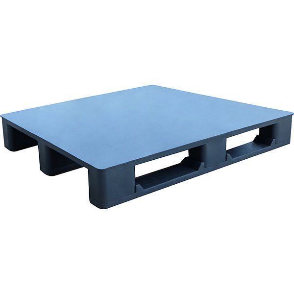 closed deck stackable pallet