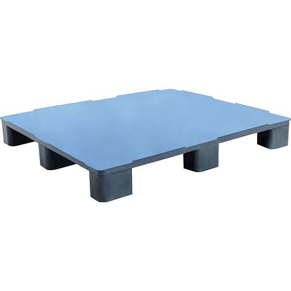 closed deck stackable plastic pallet