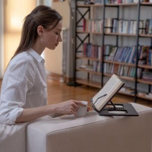 Fiction Stalak Za Knjige i Tablet