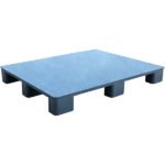closed deck stackable plastic pallet